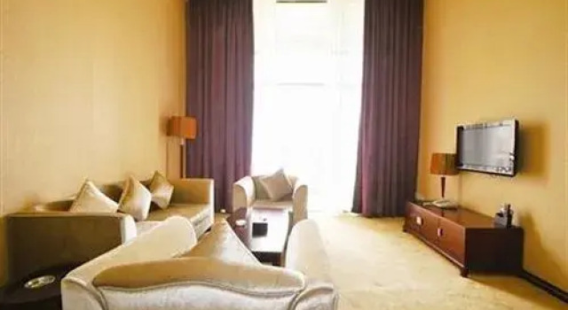 Mediterranean Sun Shine Hotel - Nanchang, Rezerwuj Hotel Hotele w Xinjian z parkingiem, Parking