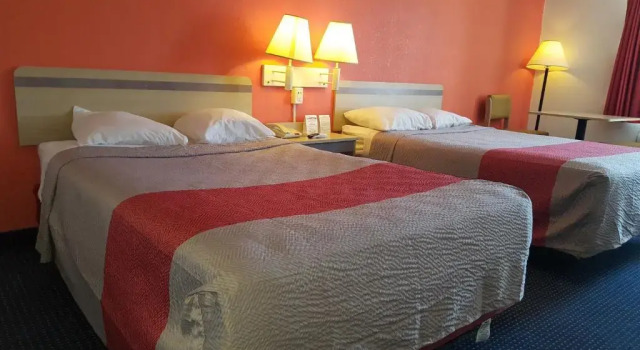 Двухместный номер Standard Red Carpet Inn