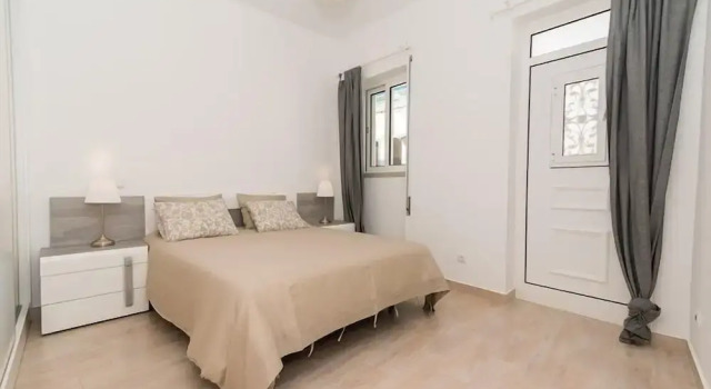 Cozy Fuseta Townhouse With Terrace & Roof Solarium, 5min to Beach, Rezervovat Rekreační dům Chaty v Algarve, Chalupa