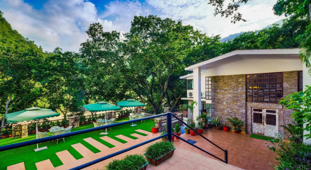 Summit By The Ganges Beach Resort & Spa, Rezervovat Lázně / Resort Shivpuri Uttarakhand