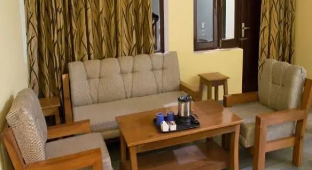 Saalvan Resort Corbett, Boek Resort Marchula 