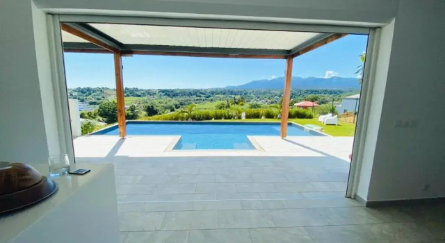Вилла с 3 комнатами Villa Sinoé