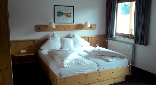 Hotel Wiesenhof direkt am See, Rezerwuj Hotel Weissensee 