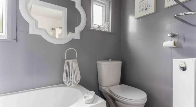 Коттедж Contemporary 3 bed house with spacious garden close to Stratford & Canary Wharf