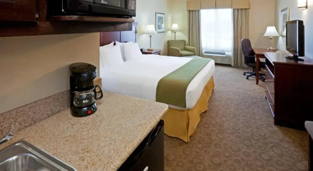 Номер Standard Holiday Inn Express Hotel & Suites Cedar Hill by IHG