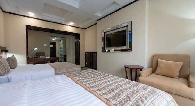 Vierer Junior-Suite Hotel Kazzhol Almaty