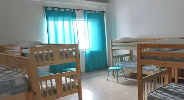 Feeling Sevilla Hostel, Забронировать Хостел Хостелы Севильи, рядом с Андалузский центр современного искусства, Хостел