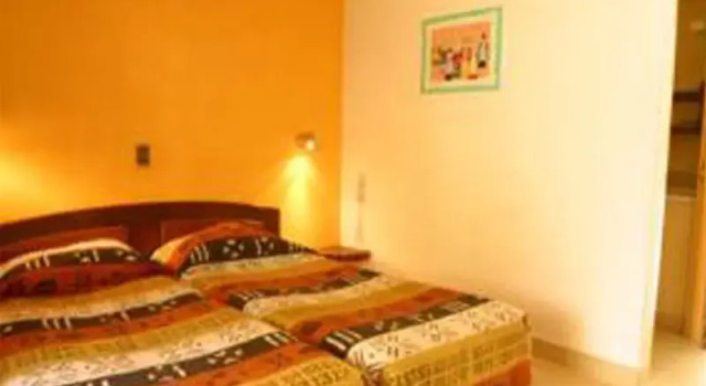 Savana Saly, Rezervovat Hotel Hotely v Thiès s parkováním, Parkování