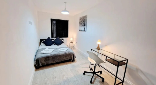 Апартаменты Modern Apartment in Uxbridge