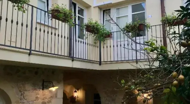 Domo Antiga Guest Rooms, Забронировать Гостевой дом Сорсо Sardinia North