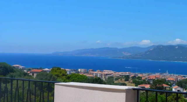 Студия с видом на море Villa propriano