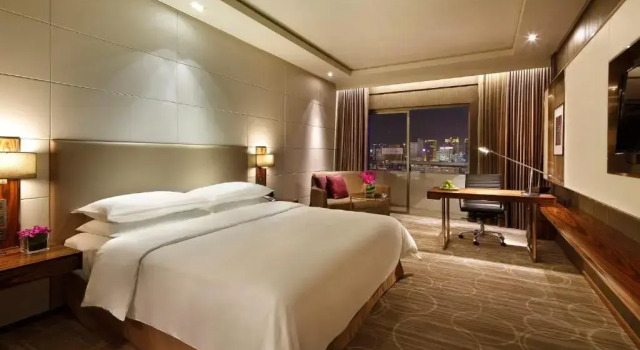 Номер Premium Crowne Plaza Kunming City Centre by IHG
