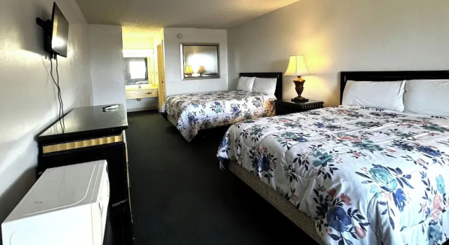 Четырёхместный номер Standard Super Value Inn Richland Near Americus US 280