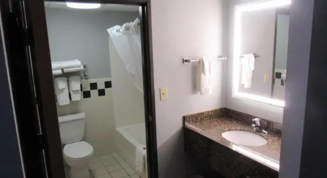 Номер Standard Black Beach Inn by GrandStay