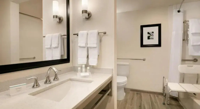 Номер Standard Hilton Garden Inn Statesville