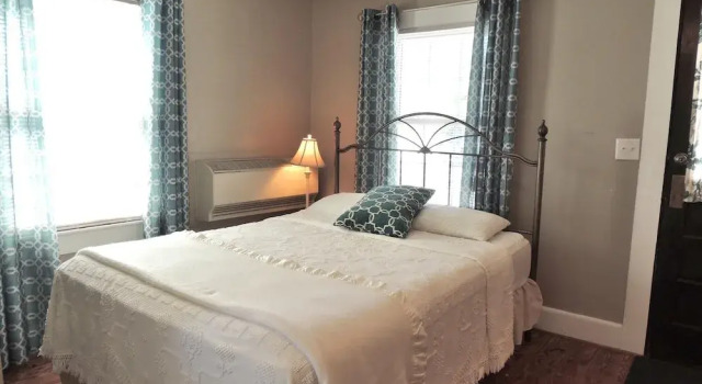 The Magnolia - 1 Br Cottage