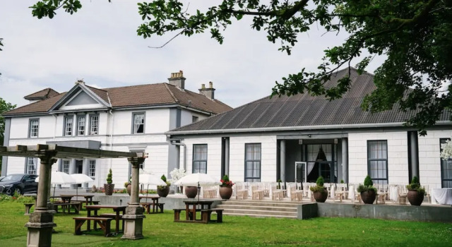 Room 5 - Manor Park Country House Wales, Book Lejlighed Swansea 