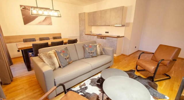 Коттедж Post Residence Apartments 7B 150m From ski Lift