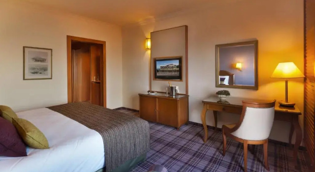 Двухместный номер Deluxe с видом на море The Scots Hotel