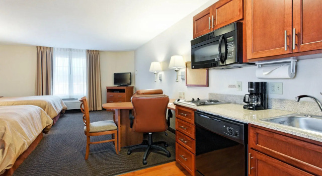 Четырёхместный люкс Candlewood Suites Cape Girardeau by IHG