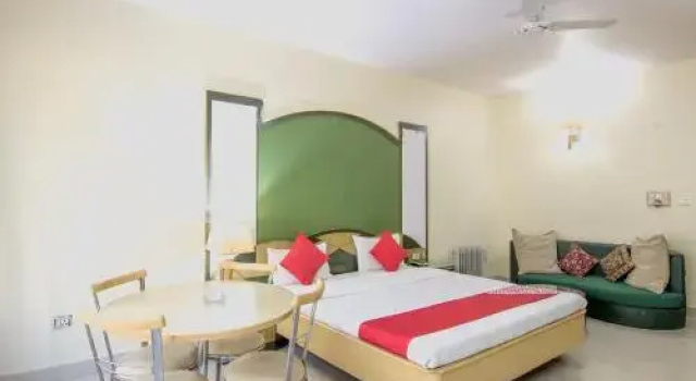 Collection O 27830 Hotel Green Forest