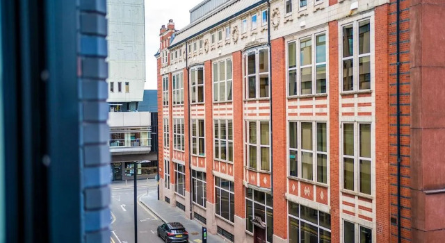Hilltop Serviced Apartments - Piccadilly, Varaa Huoneisto Asunnot kohteessa Merseyside, Huoneisto