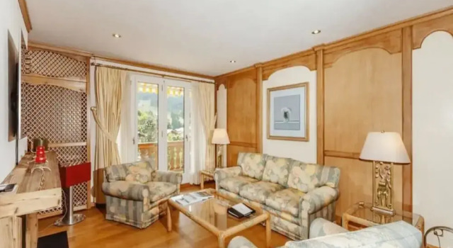 Апартаменты Lush Apartment With Indoor Pool