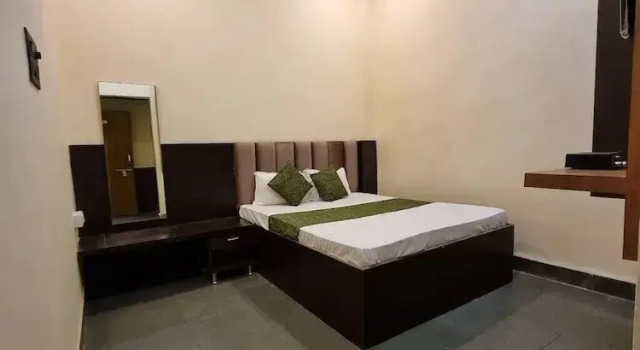 Hotel Shree Shivtam
