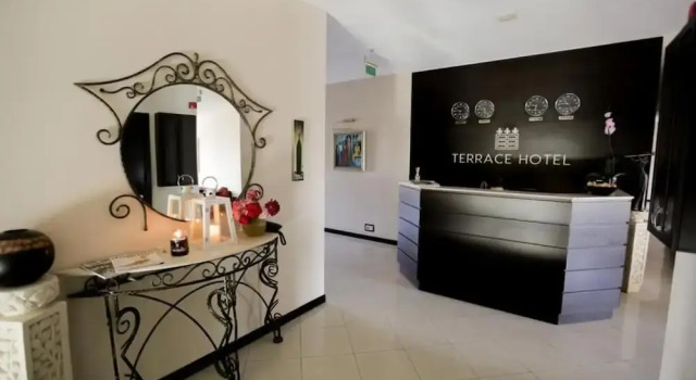 Отель Check-in TERRACE