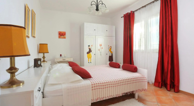 Apartments by the sea Seget Donji, Trogir - 18648, Забронировать Апартаменты/квартира Сегет Доньи Трогир, рядом с Частный Пляж «Сикрет Гарден Барада Бич Апартмент»