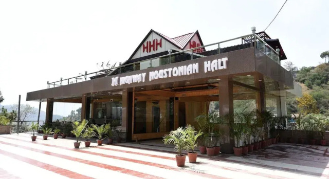 OYO 14177 Hotel HHH