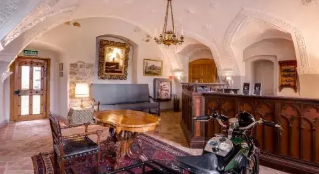 Zamek Karpniki Schloss Fischbach, Забронировать Отель  