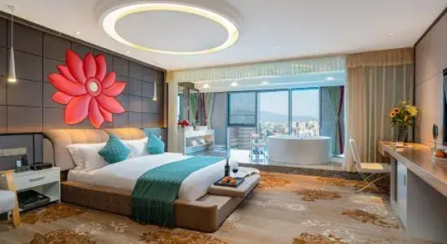 KunMing JiaYuan hot spring hotel （South Asian style street FuHai subway station）