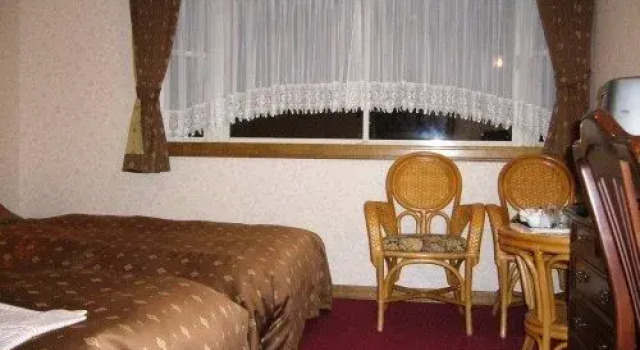 Auberge de Refrain, Rezervasyon Pansiyon / Hostel Ito 