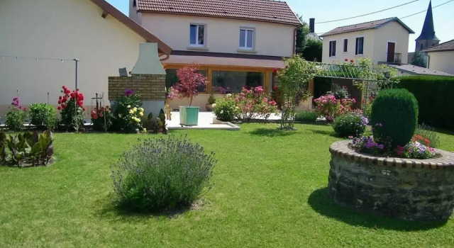 Au Pied du Cognelot, Book Bed and Breakfast Chalindrey Champagne - Ardenne