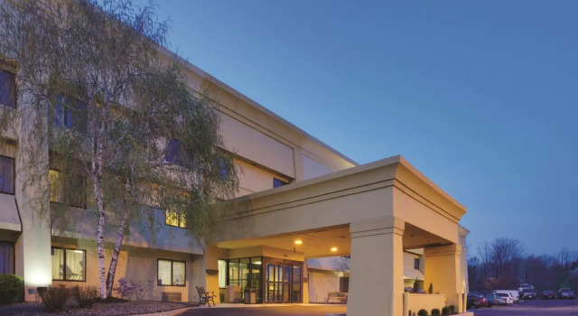 Двухместный номер Standard La Quinta by Wyndham Harrisburg Airport Hershey