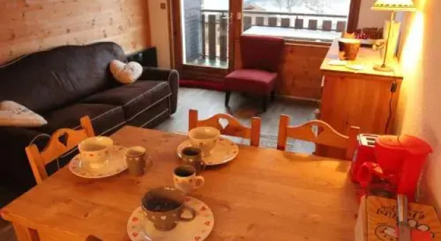 Nouveau !LE CHOUCAS appartements au centre de Chatel avec parking couvert, Prenota Appartamento Hotel a Alvernia con parcheggio, Parcheggio