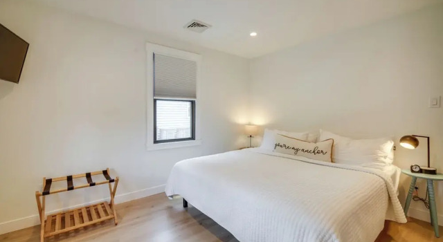 Коттедж Beautiful Cape May Cottage: Walk to Beach & Mall!