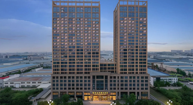 Vienna International Hotel (Chengdu Longquan Automobile City Aviation Academy Branch), Book Hotel Hoteller i Sichuan med parkering, Parkering