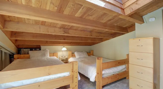D303 Tree House 2br+loft 2ba 2 Bedroom Condo by Redawning