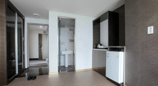 Семейный люкс с видом на океан Eins Hotel