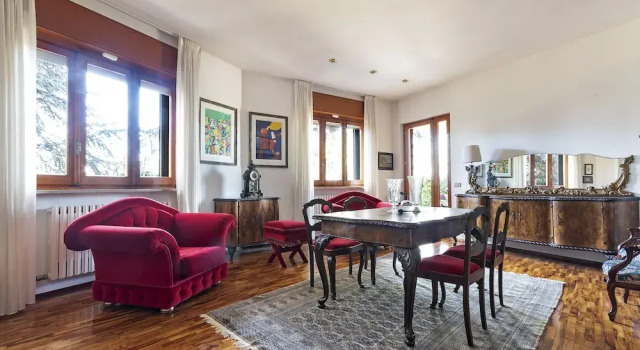 Italianway - Antiche Serre 6, Book Hotel Hoteller i Alba med pool, Swimmingpool