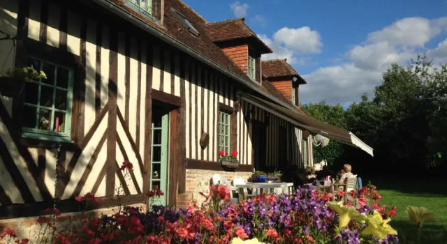 La Baronnie, Book Inn Hotels in Normandy with Parking, Parking