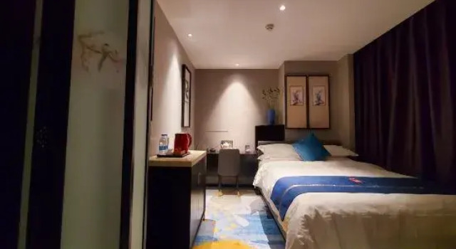 Люкс Luxury Rezen Dong Hotel (Tianjin Binhai New Area Eco City)