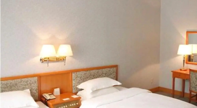 Beijing Dong Changan Hotel, Забронировать Отель Отели Пекина 3 звезды, рядом с Chang'an Grand Theatre, 3*