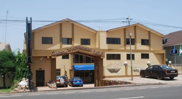 Ampoma Hotel, Reserva ahora Hotel Hoteles en Gran Acra con desayuno, Desayunos