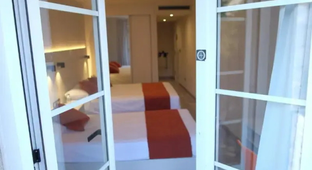 Номер Standard с балконом Hotel Atlántico Vigo