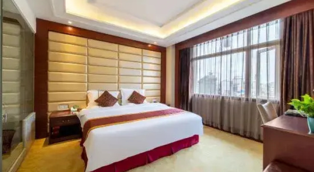Люкс Executive Harmonious Dunpu Hotel