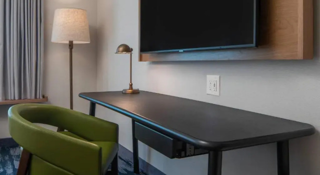 Двухместный люкс Fairfield by Marriott Inn & Suites Pensacola Pine Forest