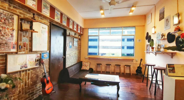Кровать в общем номере (мужской номер) Escape Backpackers KK